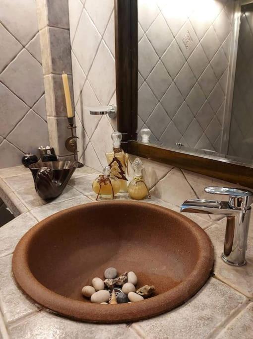 Όμορφο, Άνετο Ζεστά Διακοσμημένο Διαμέρισμα Thérmi Exterior foto